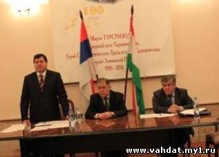 Глава Миграционной службы РТ в Москве провел встречу с представителями таджикских диаспор